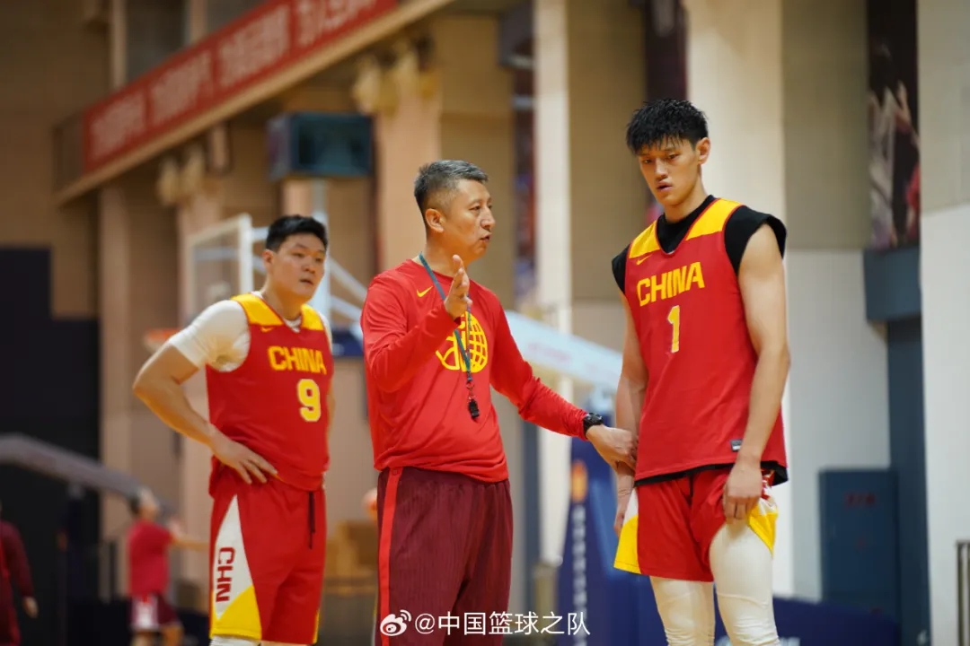 新奥运周期首秀：中国男篮以101：53大胜关岛，取