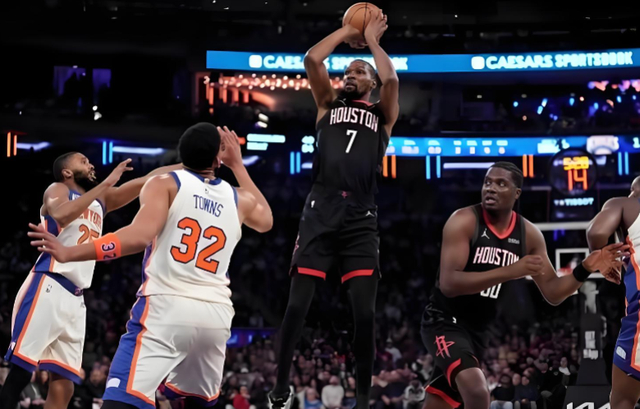 火箭弃用芬尼·史密斯三场全胜引争议