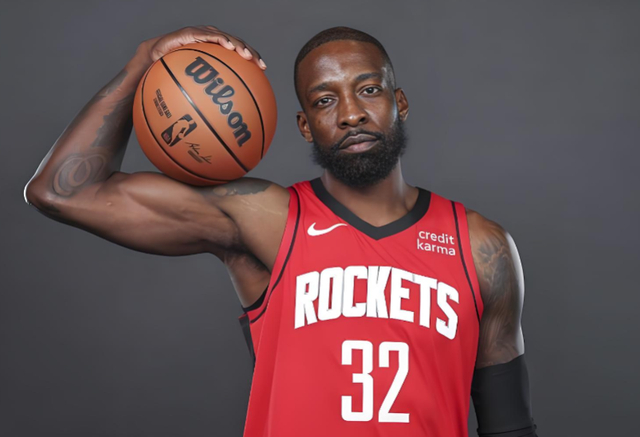 火箭弃用芬尼·史密斯三场全胜引争议