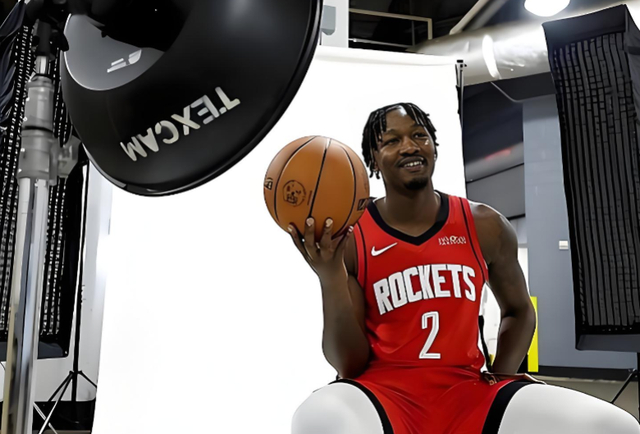 火箭弃用芬尼·史密斯三场全胜引争议